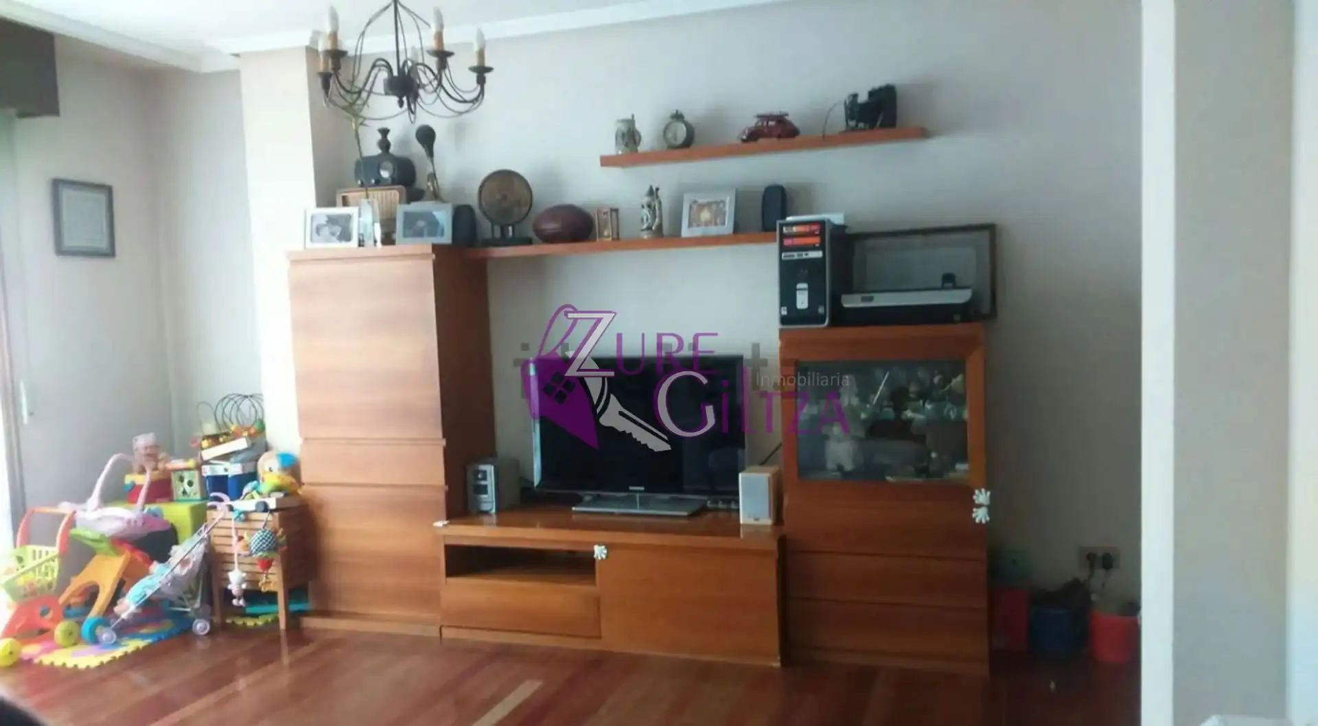 Sala d'estar de Pis en venda en Mañaria amb Calefacció, Traster i Moblat