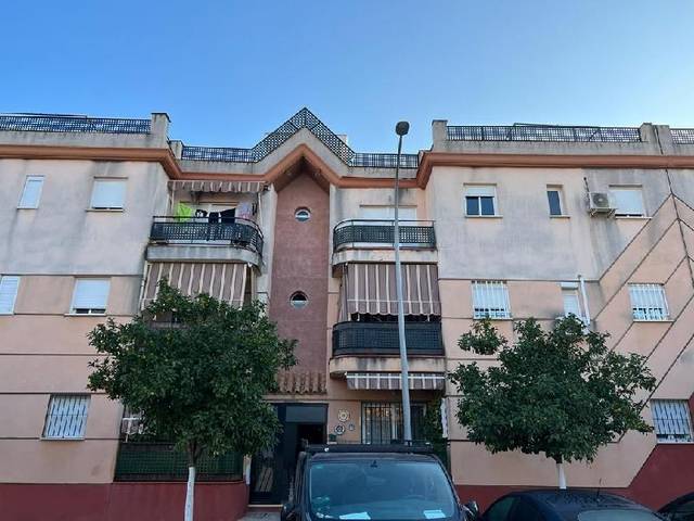 Piso en Venta en Arrayán, 15 en Lora del Río