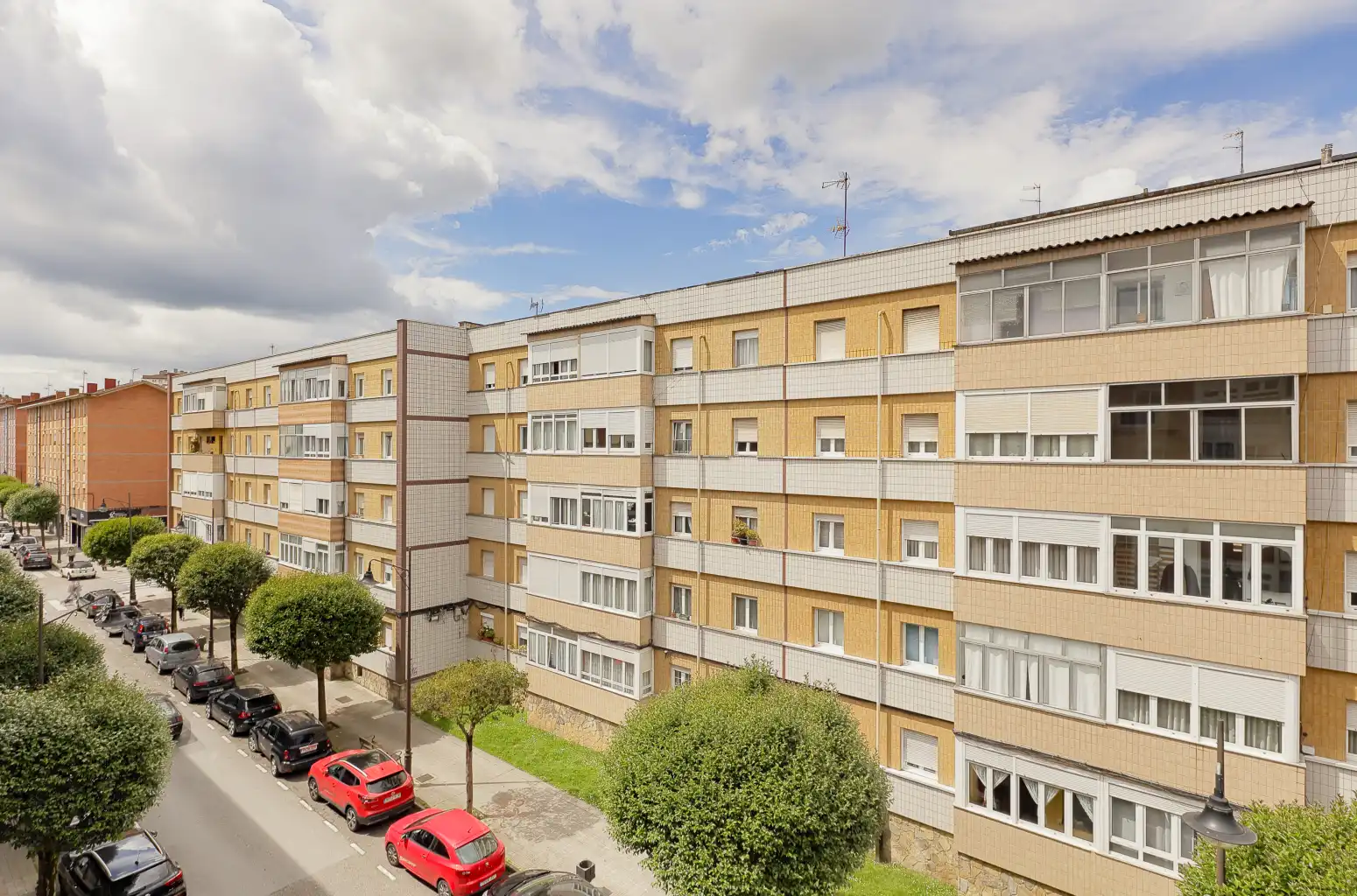 Vista exterior de Piso en venta en Gijón 