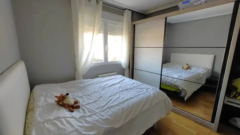 Schlafzimmer von Wohnung zum Verkauf in San Andrés del Rabanedo mit Heizung, Privatgarten und Parkett