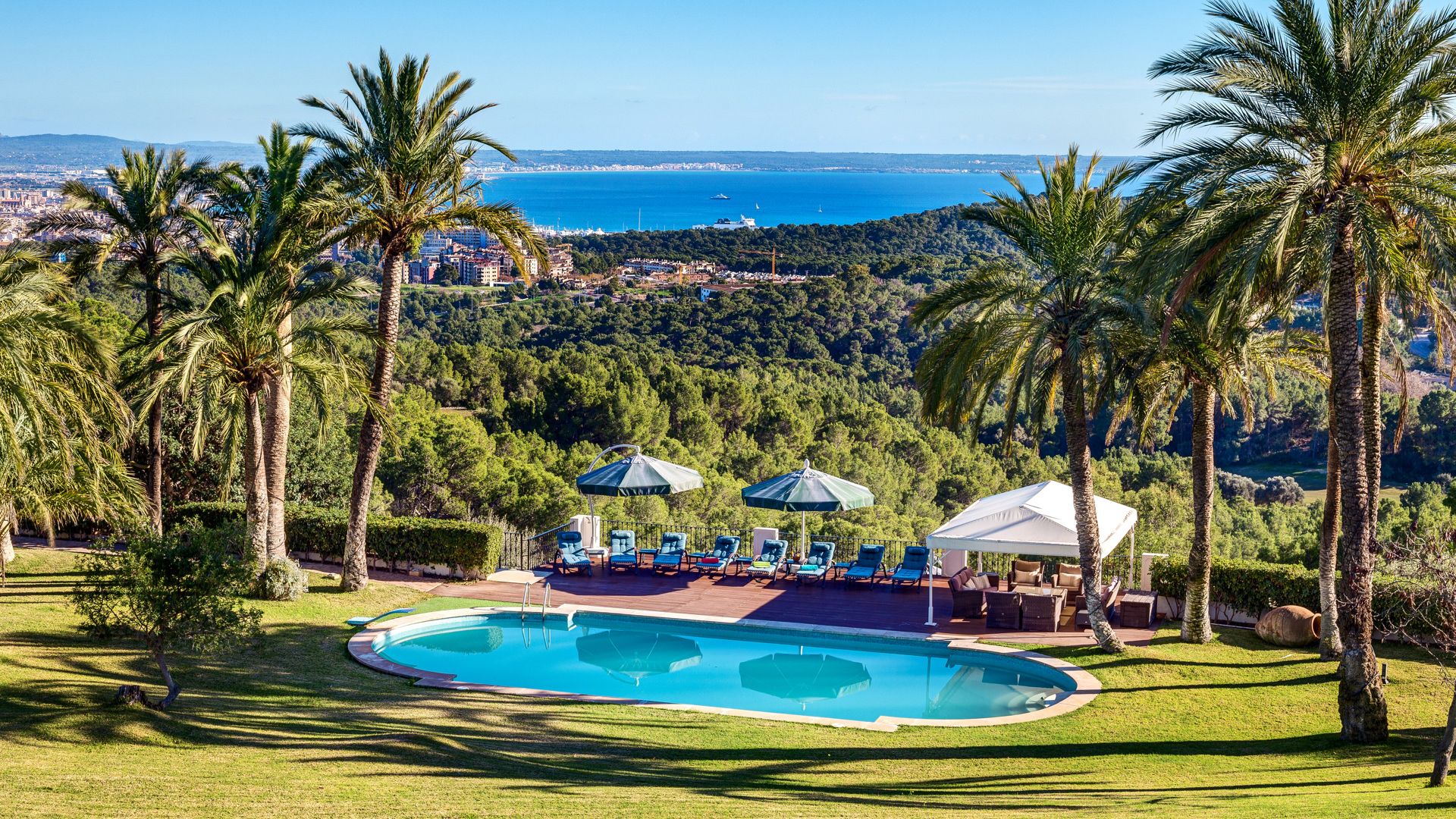 Swimming pool of House or chalet for sale in  Palma de Mallorca  with Air Conditioner, Heating and Parquet flooring