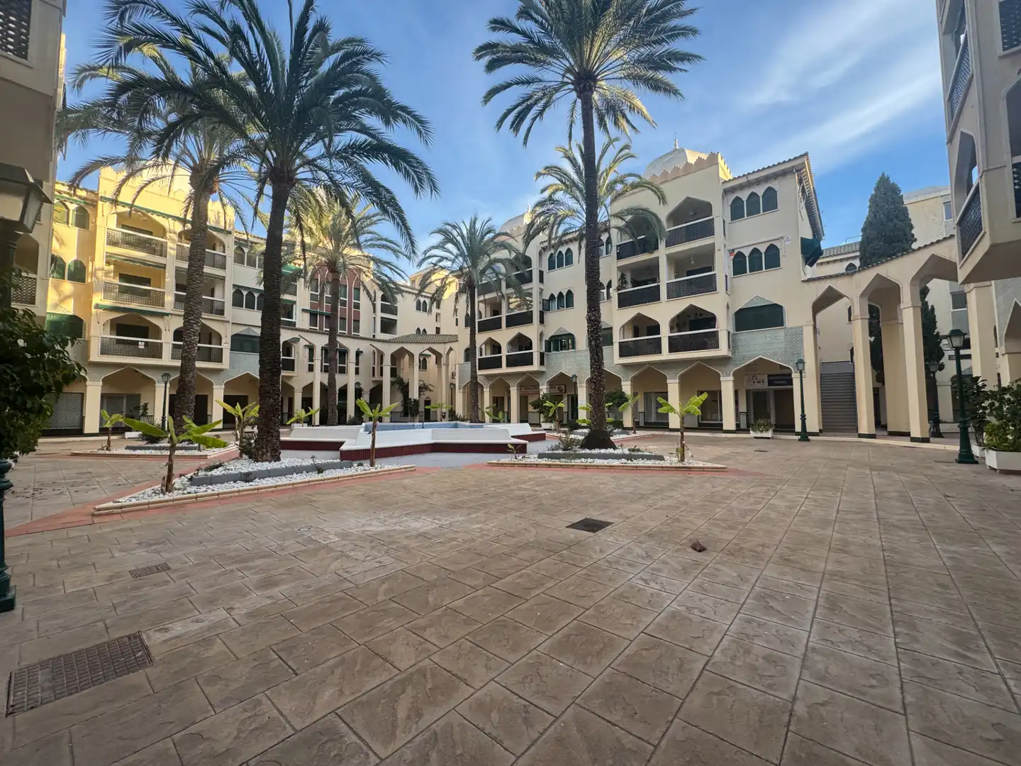 Vista exterior de Pis en venda en Santa Pola amb Aire condicionat, Calefacció i Jardí privat
