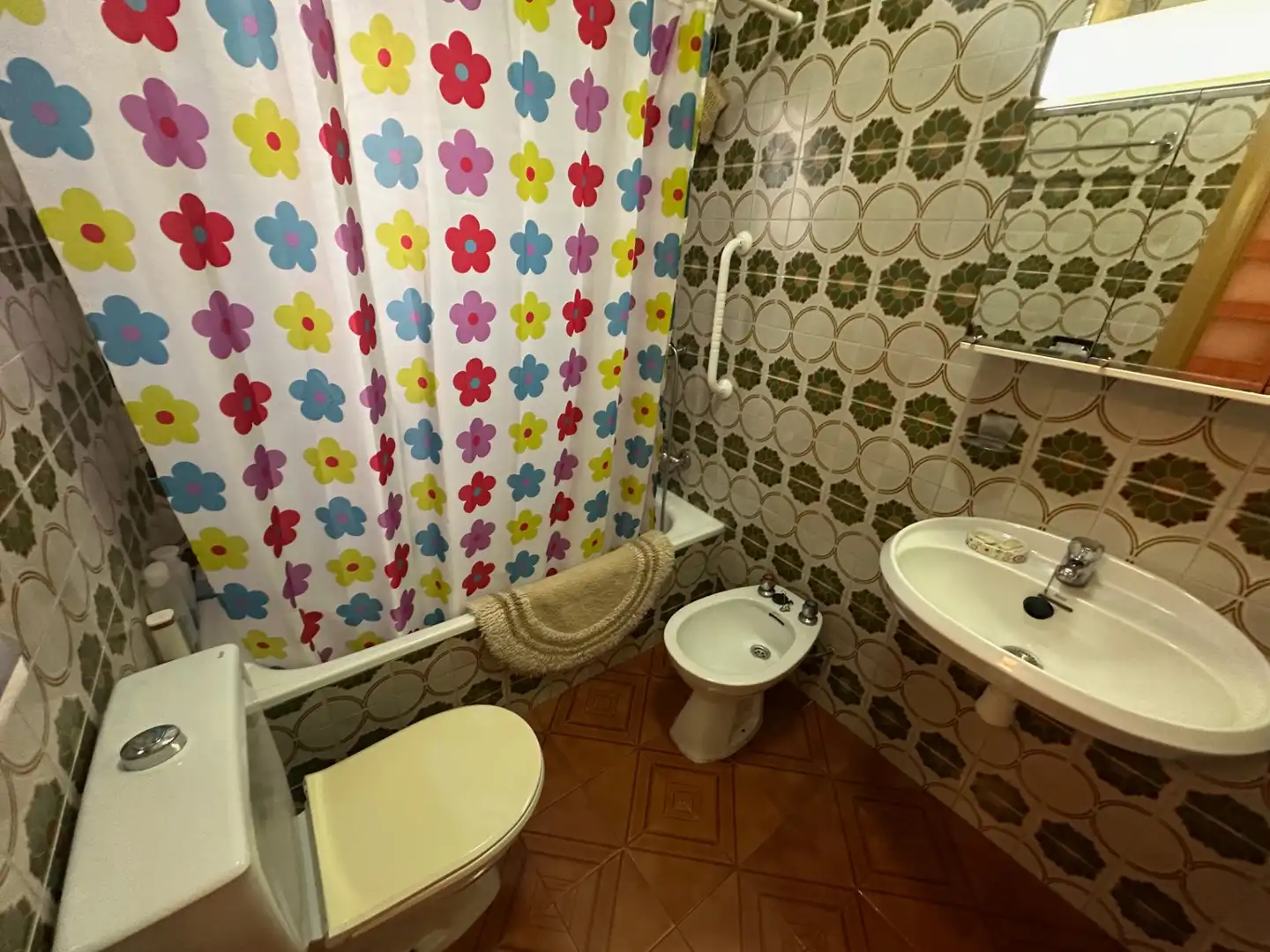 Baño de Piso en venta en Santa Coloma de Gramenet con Calefacción, Amueblado y Horno