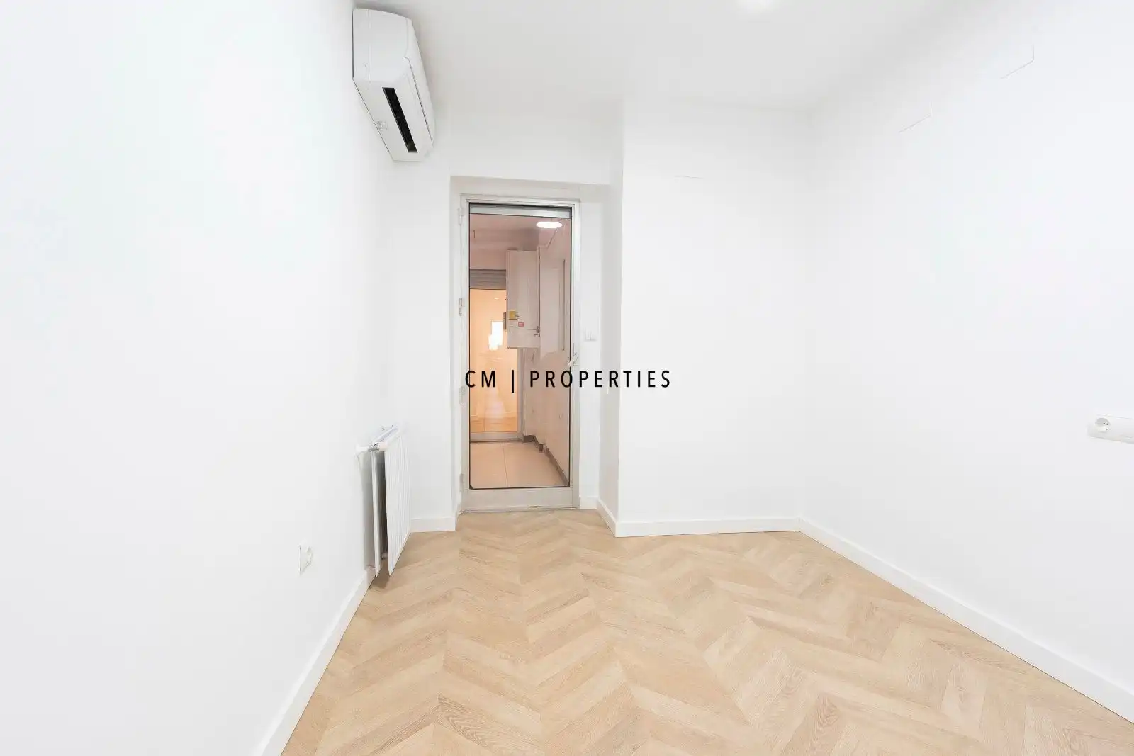 Bedroom of Flat for sale in Valencia  with Air Conditioner, Heating and Parquet flooring