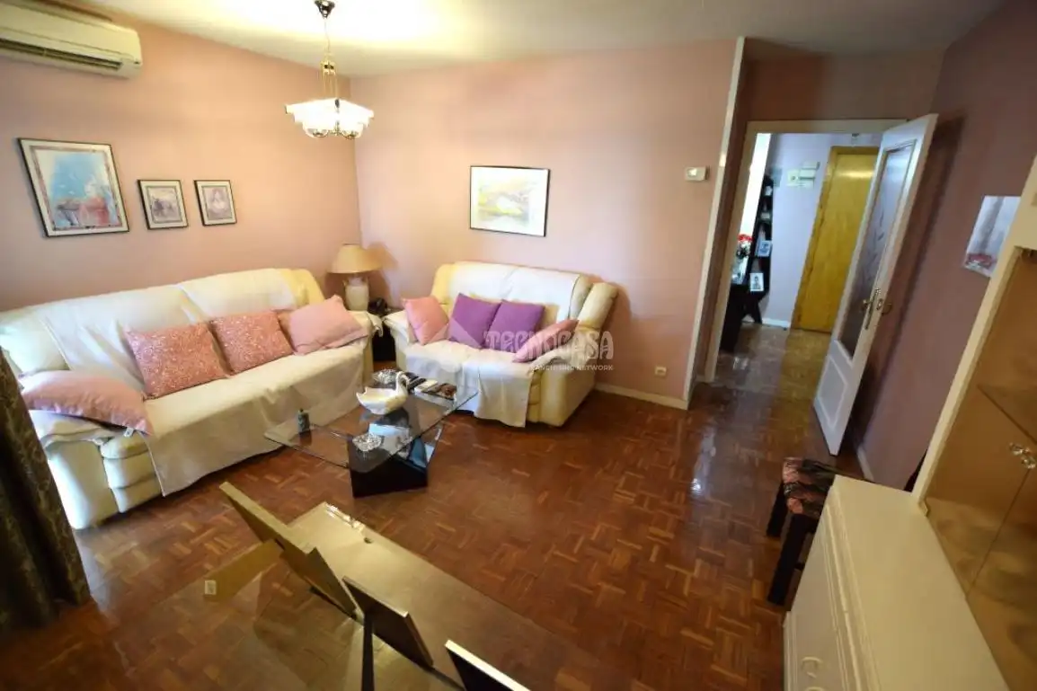 Living room of Flat for sale in Fuenlabrada