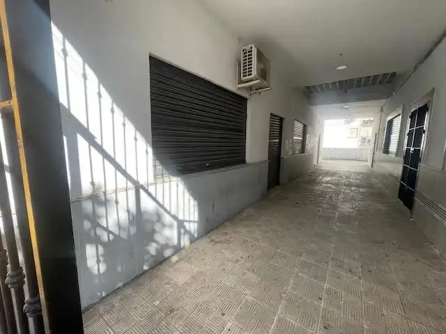 Büro zum Verkauf in San Juan de Aznalfarache mit Heizung und Möbliert