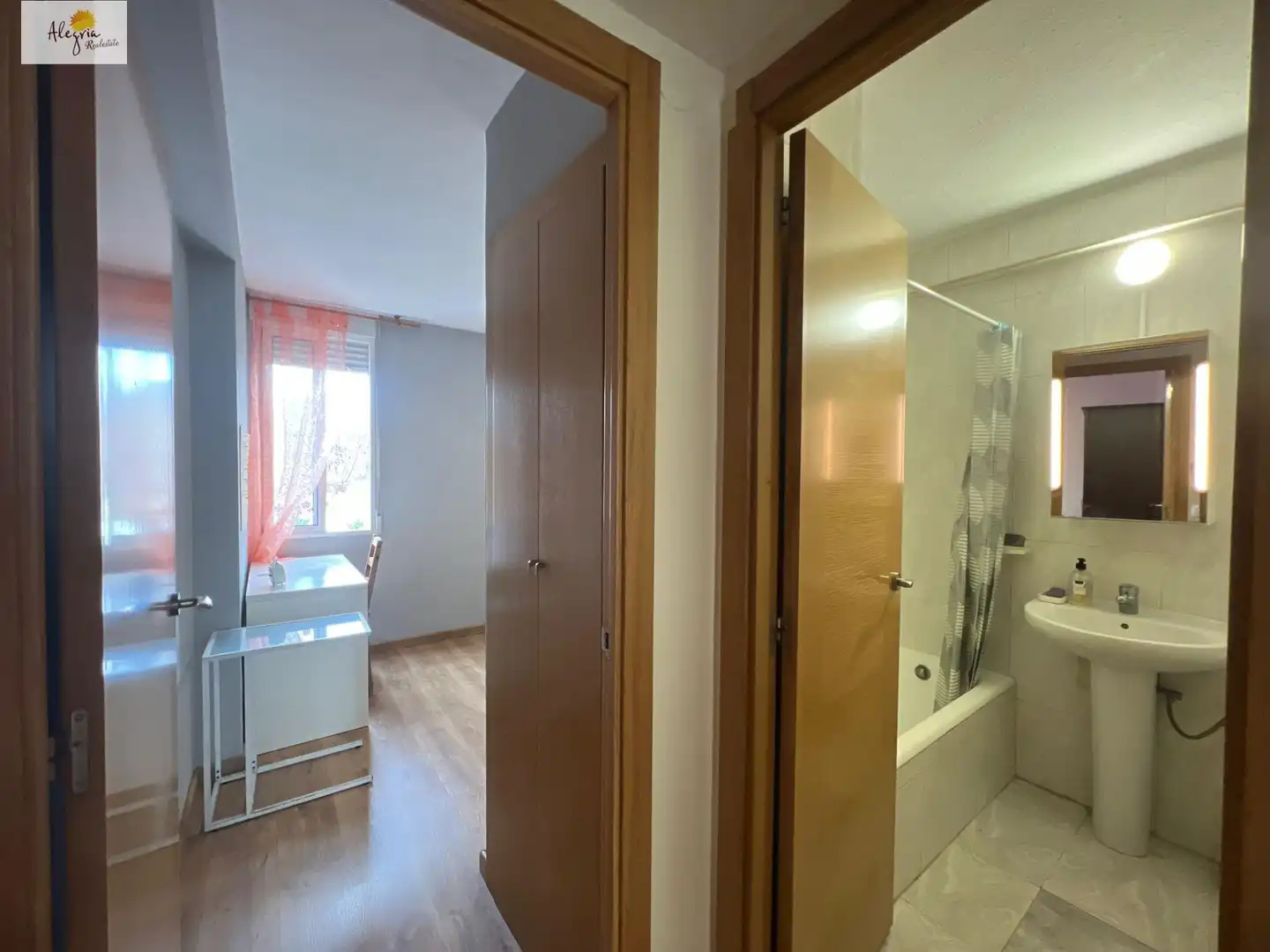 Habitación de Piso en venta en Valencia con Aire acondicionado, Terraza y Amueblado