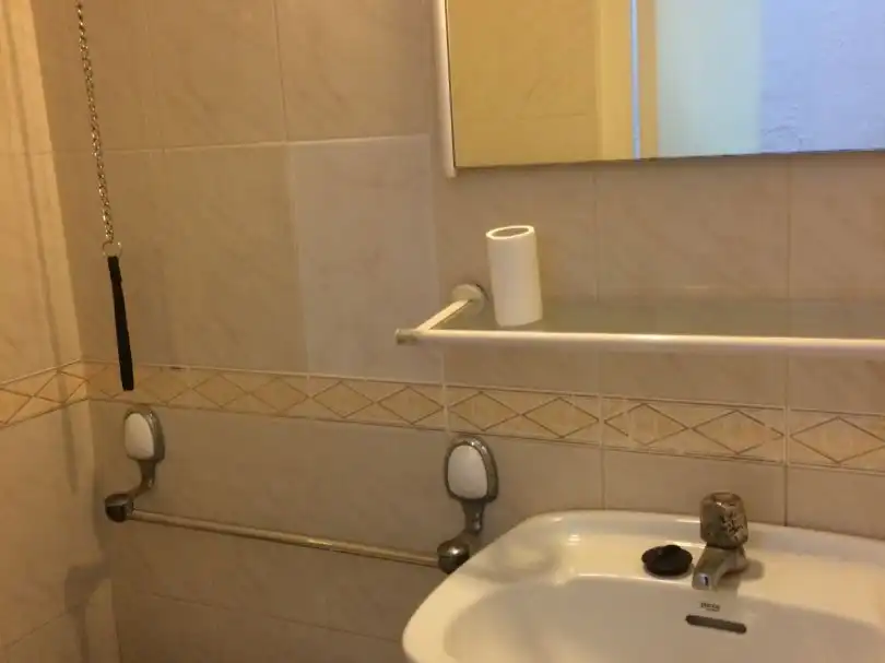 Badezimmer von Geschaftsraum zur Miete in Horta - Guinardó