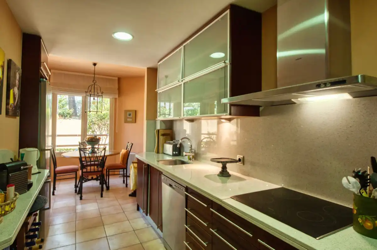 Piso con ascensor en venta en Milla de Oro, imagen 12