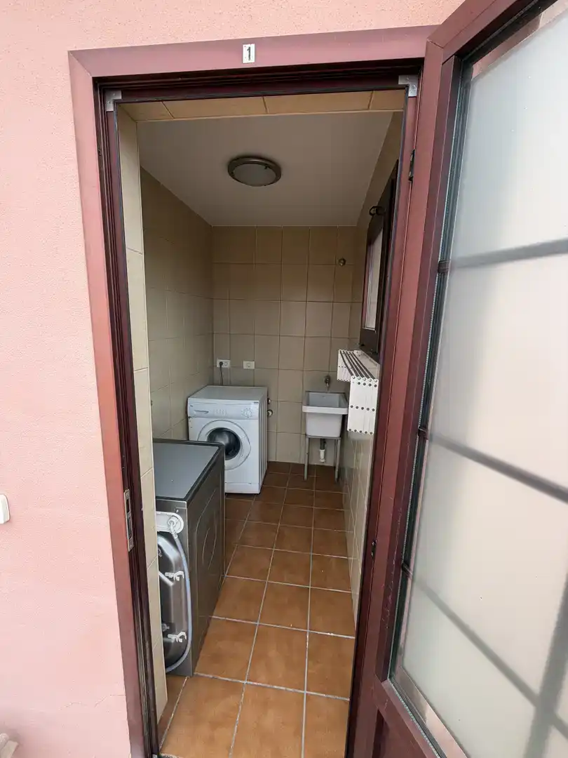 Bany de Pis per a compartir en Los Baldíos - Geneto - Guajara