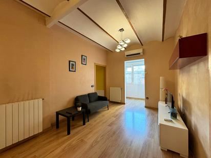 Living room of Flat for sale in  Barcelona Capital  with Heating and Balcony