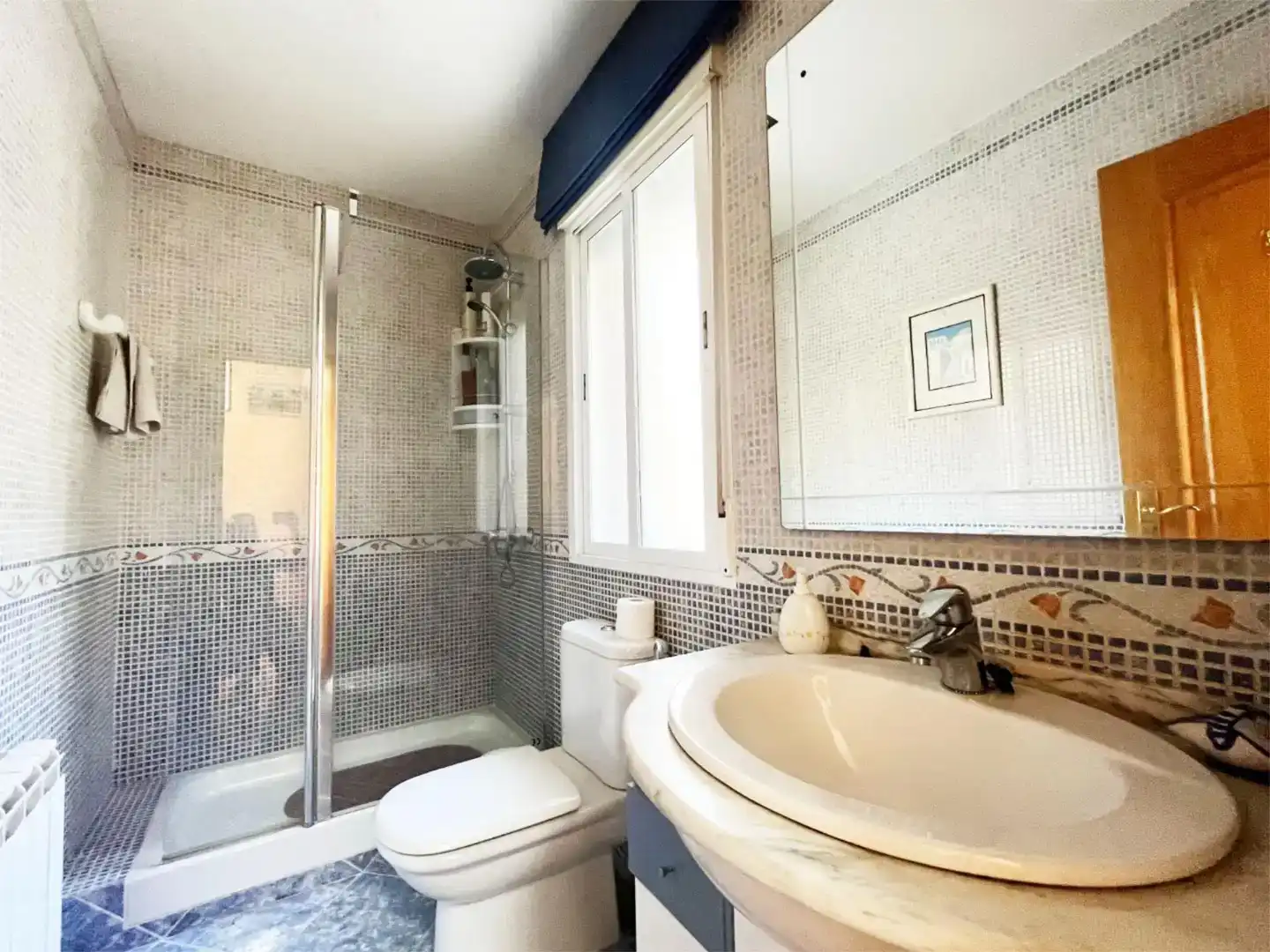 Bany de Casa o xalet en venda en Villanueva del Pardillo amb Aire condicionat, Jardí privat i Parquet