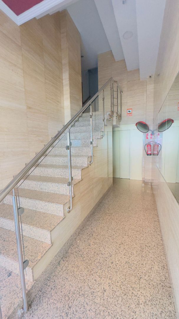 Piso en venta en  Albacete Capital con Aire acondicionado, Calefacción y Jardín privado