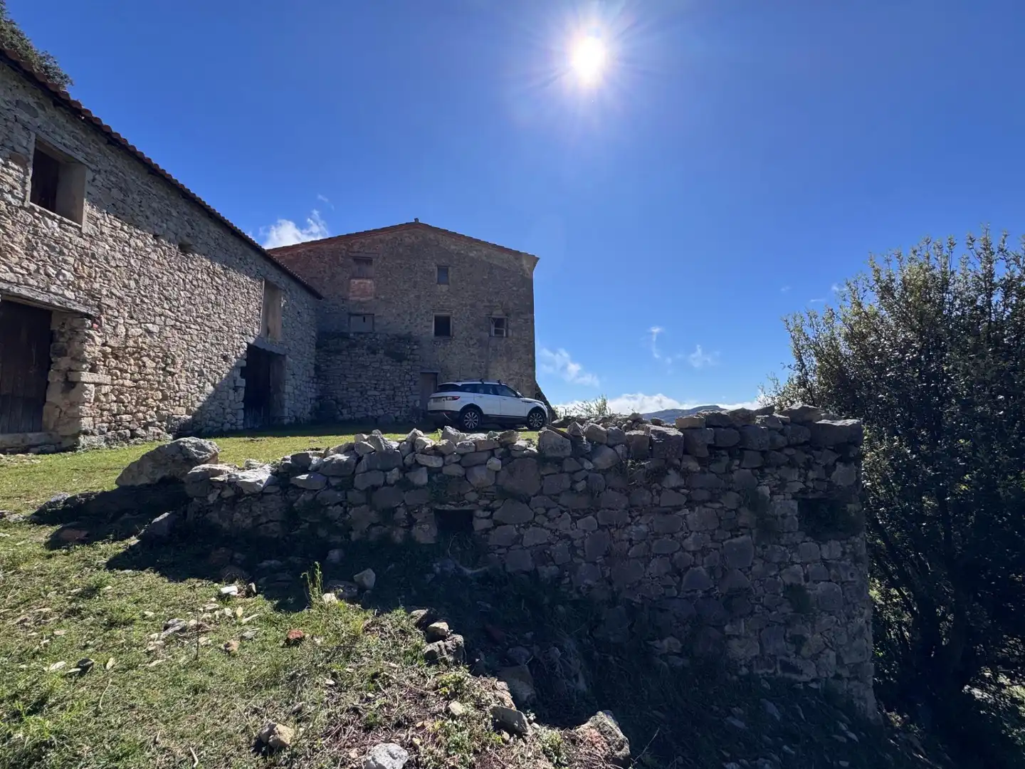 Vista exterior de Finca rústica en venta en Albanyà con Jardín privado, Terraza y Trastero