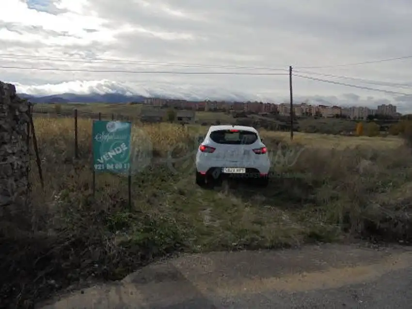 Terreno industrial en venta en San Cristóbal de Segovia