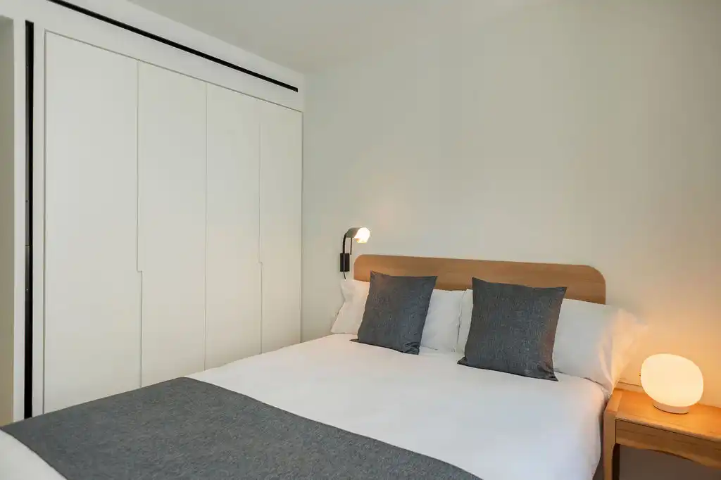 Bedroom of Flat for rent in Valencia  with Air Conditioner, Heating and Furnished