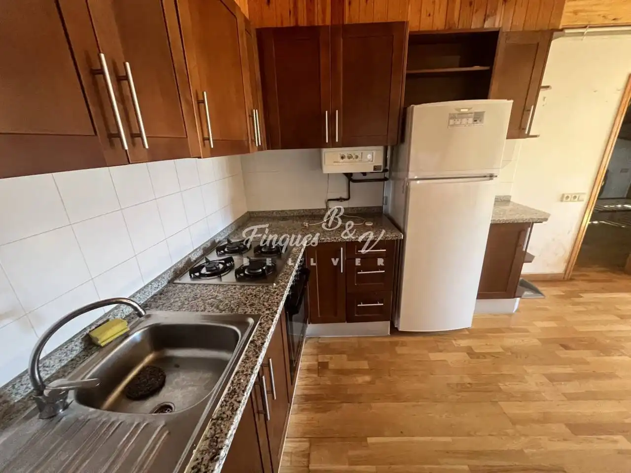 Cuina de Àtic en venda en Bellver de Cerdanya amb Calefacció, Parquet i Moblat