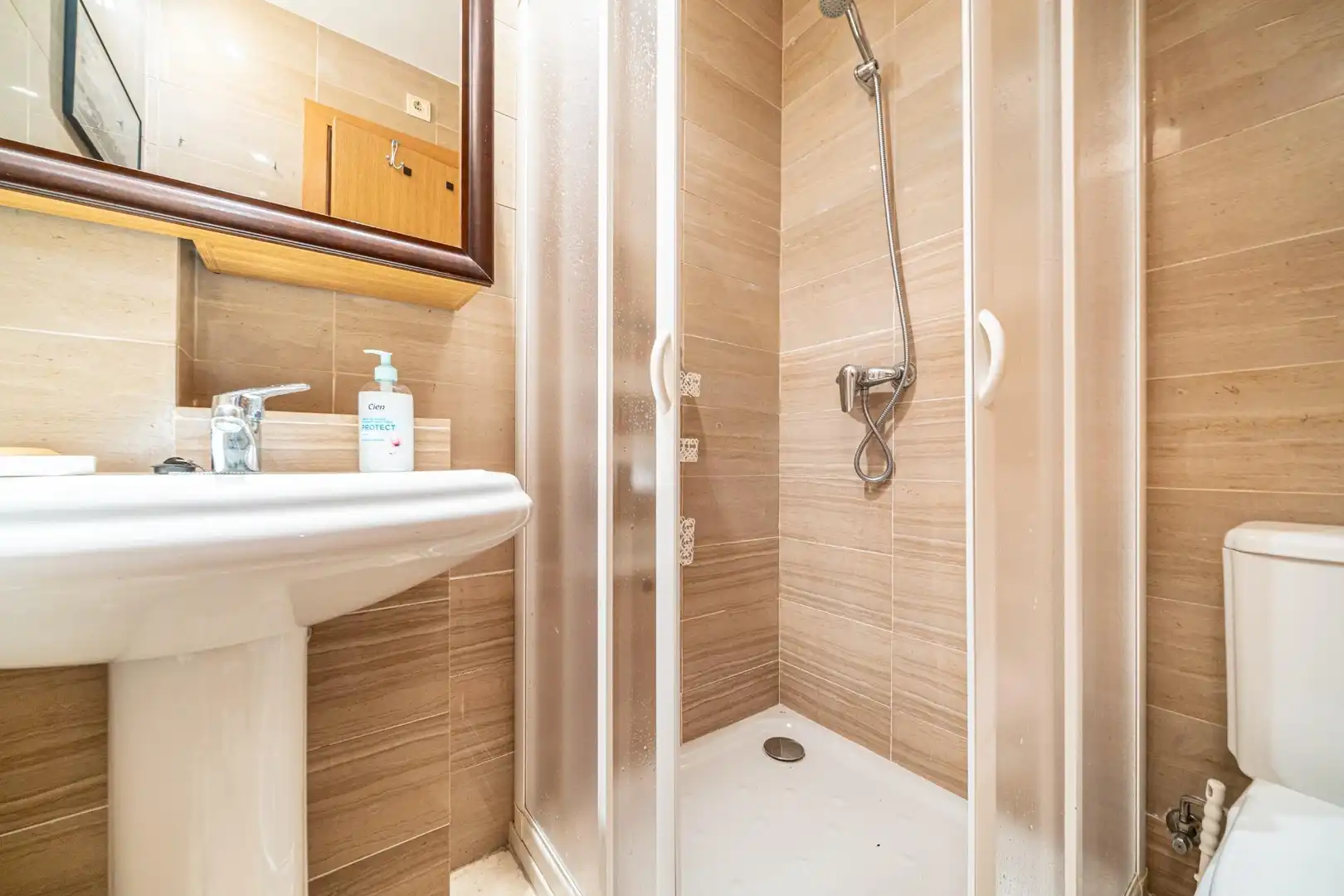 Ground floor with lift for sale in Carrer de l'Illa de Rodes, imagen 28