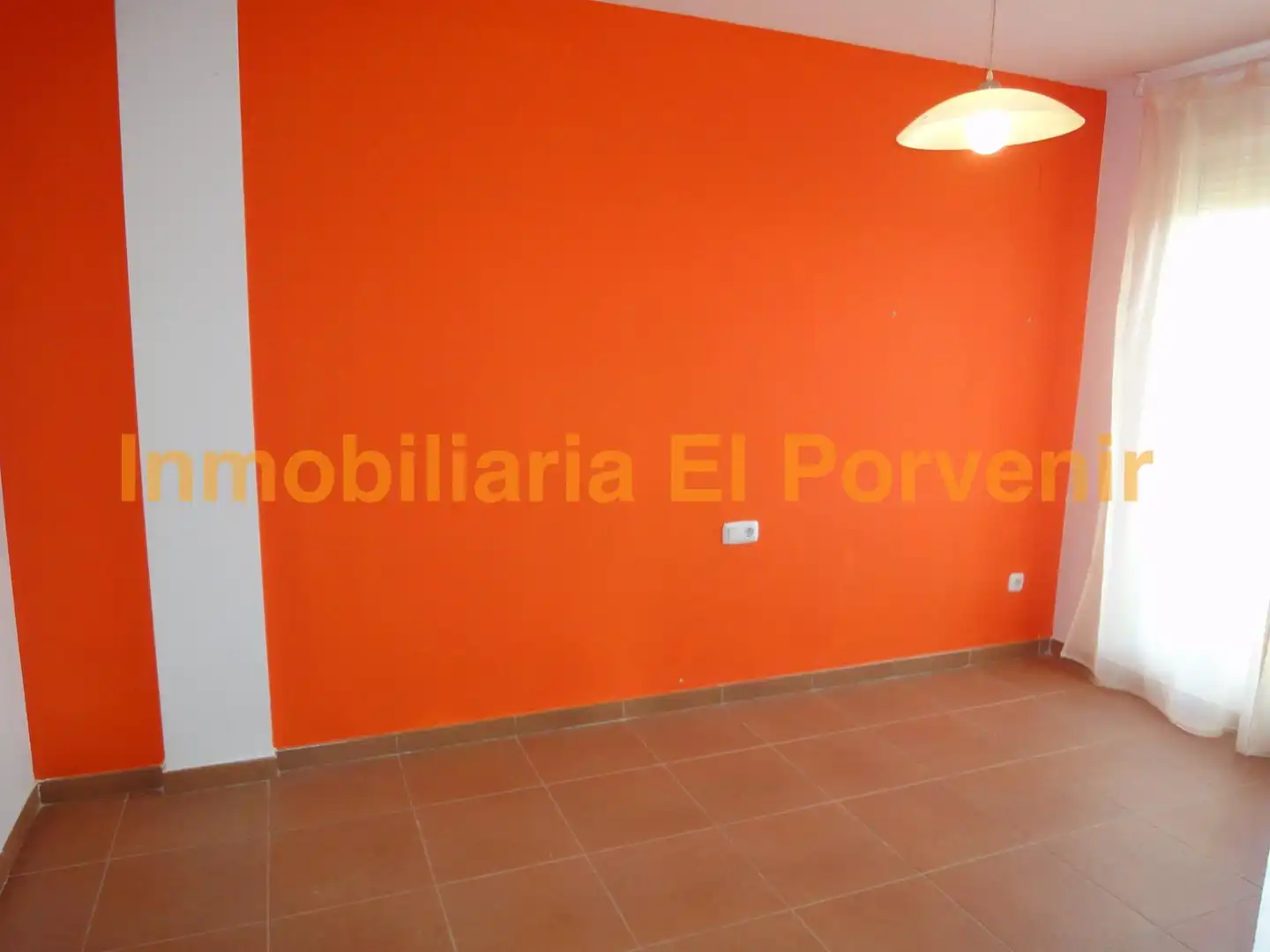 Casa adosada en venta en Torrent con Calefacción, Jardín privado y Terraza