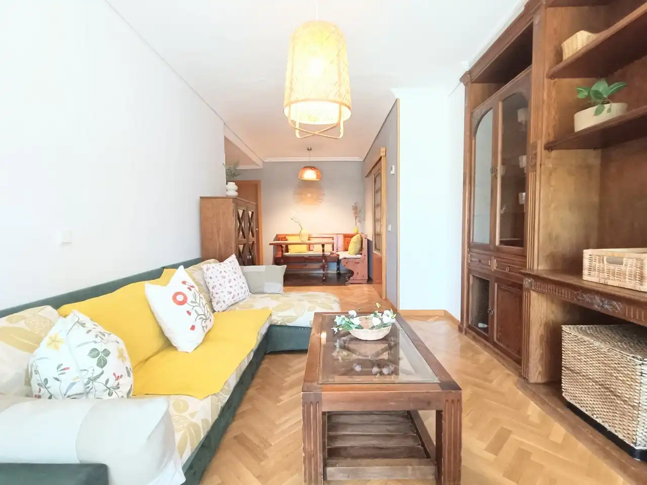 Living room of Flat for rent in Madrid  with Heating, Parquet flooring and Terrace