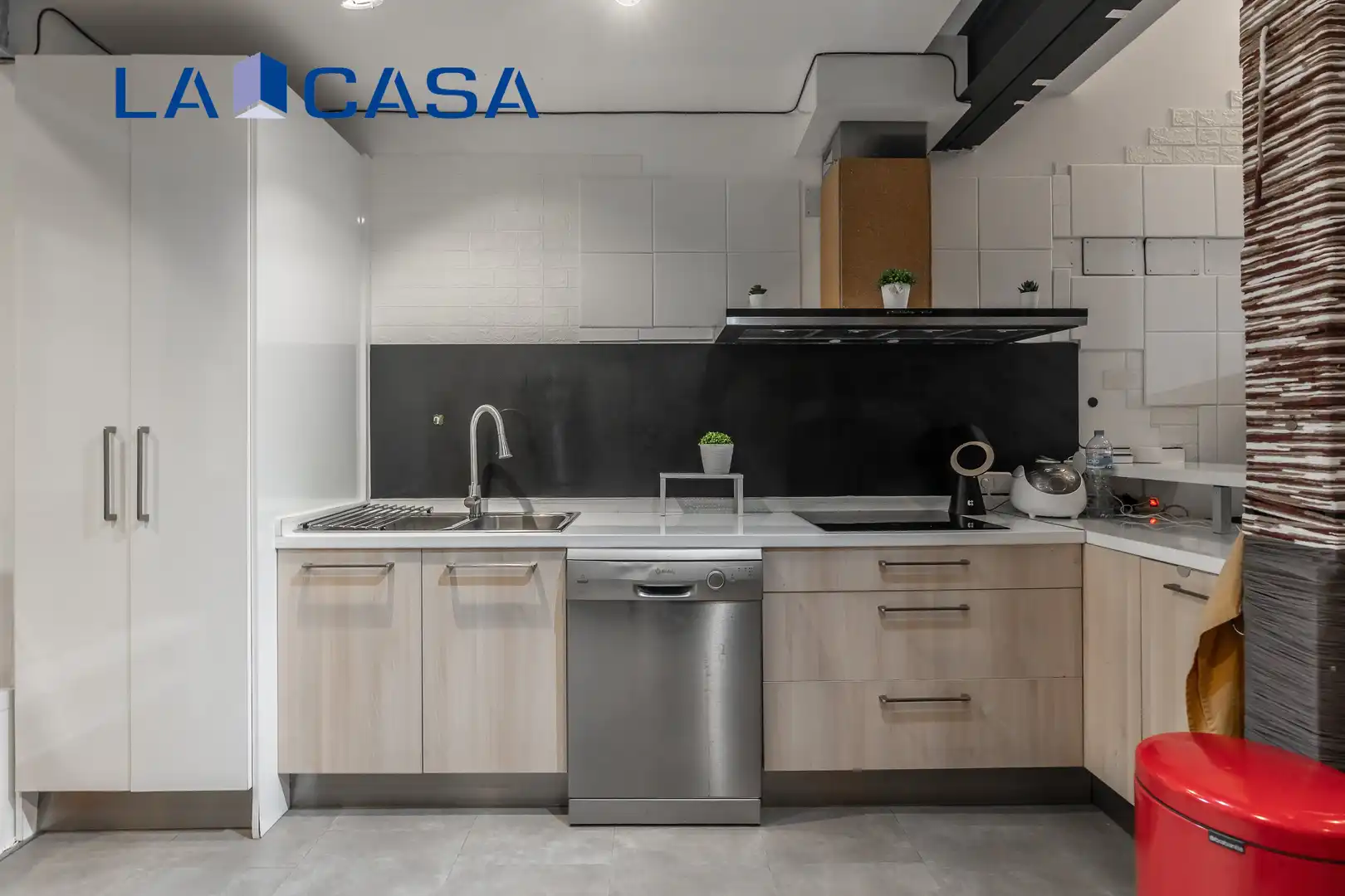 Küche von Maisonette zum Verkauf in Madrid mit Klimaanlage, Heizung und Terrasse