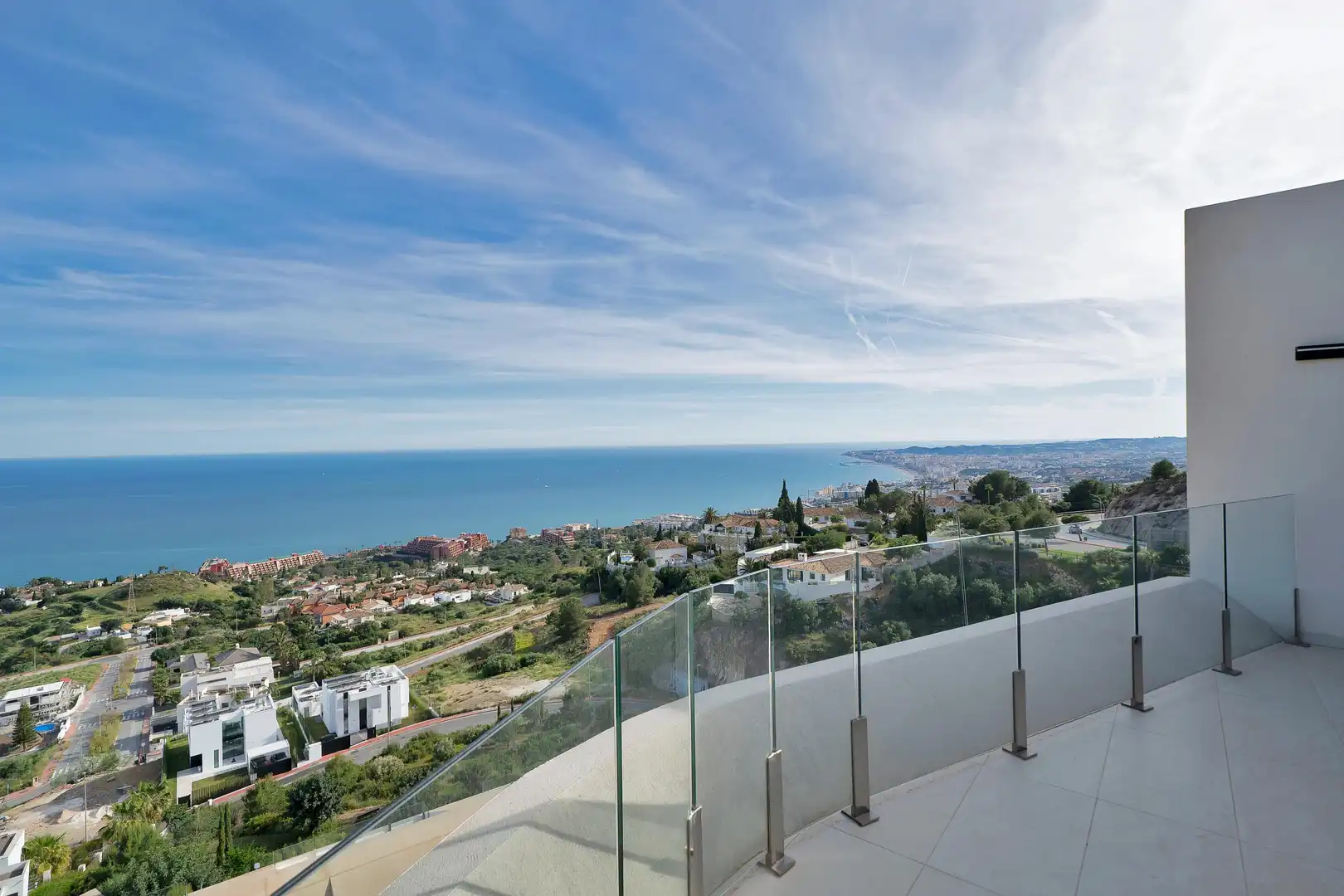 Vista exterior de Ático en venta en Benalmádena con Jardín privado, Alarma y Piscina comunitaria