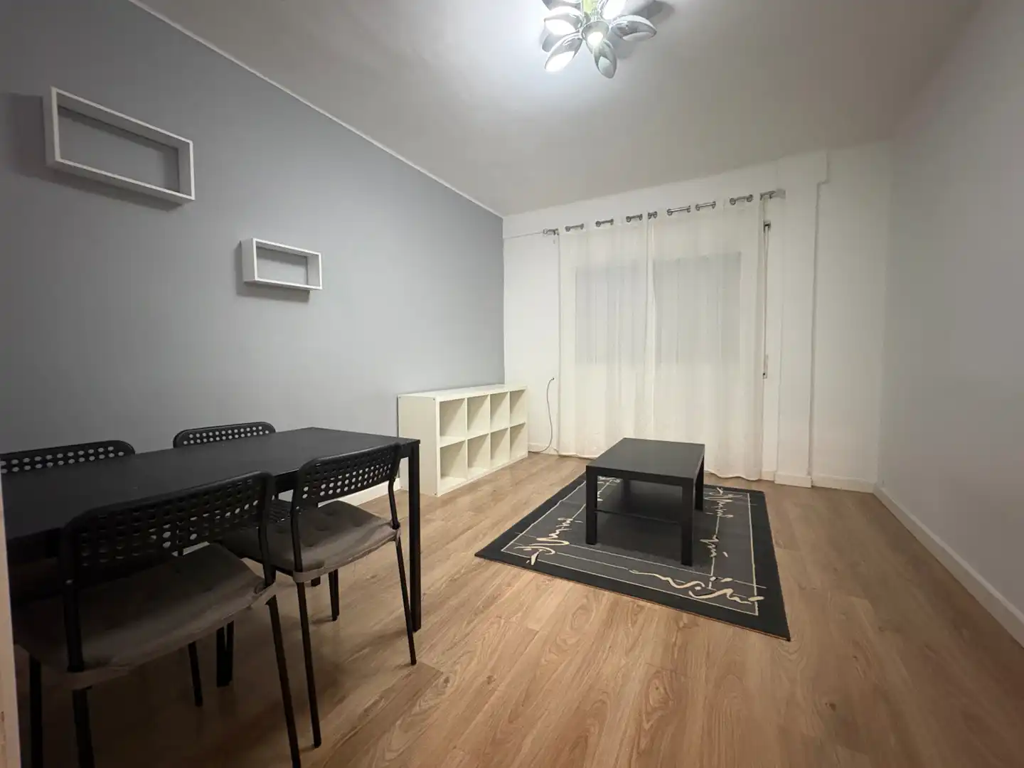 Sala d'estar de Pis en venda en Terrassa amb Parquet, Forn i Rentadora