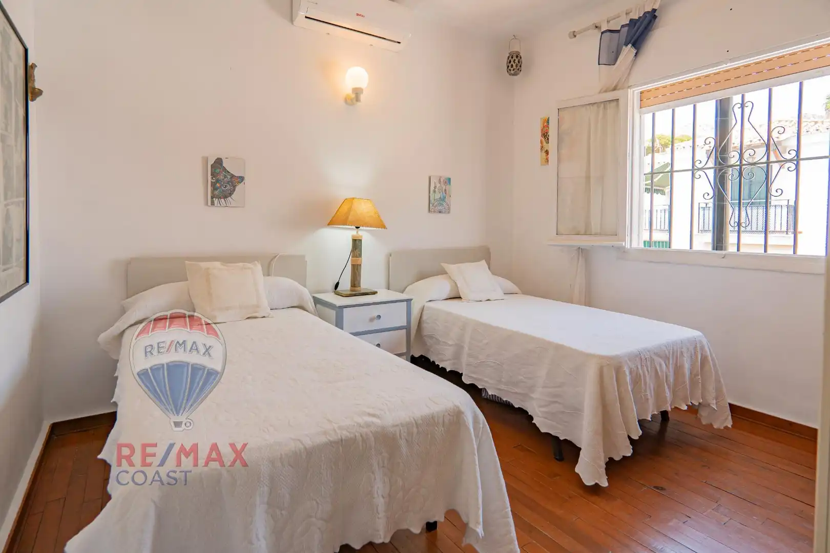 Habitación de Casa adosada en venta en Málaga con Aire acondicionado, Jardín privado y Terraza