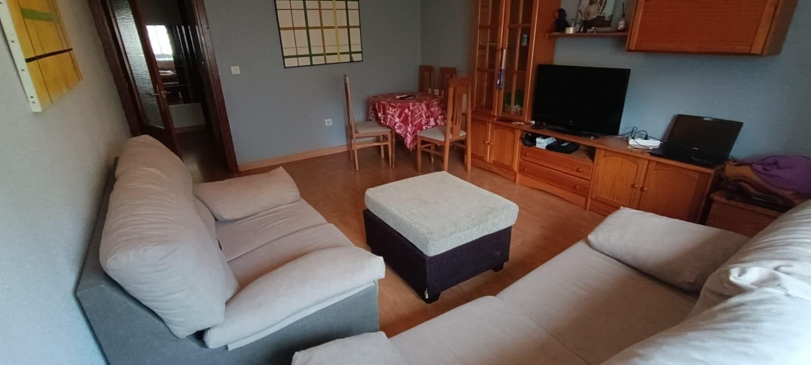 Sala d'estar de Apartament de lloguer en Cáceres Capital amb Calefacció