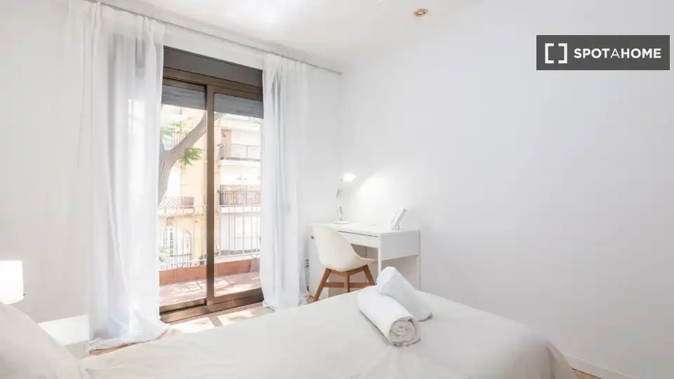 Room in Russafa
