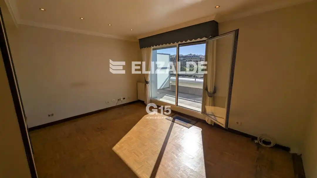 Habitación de Piso en venta en Donostia - San Sebastián  con Calefacción, Terraza y Trastero
