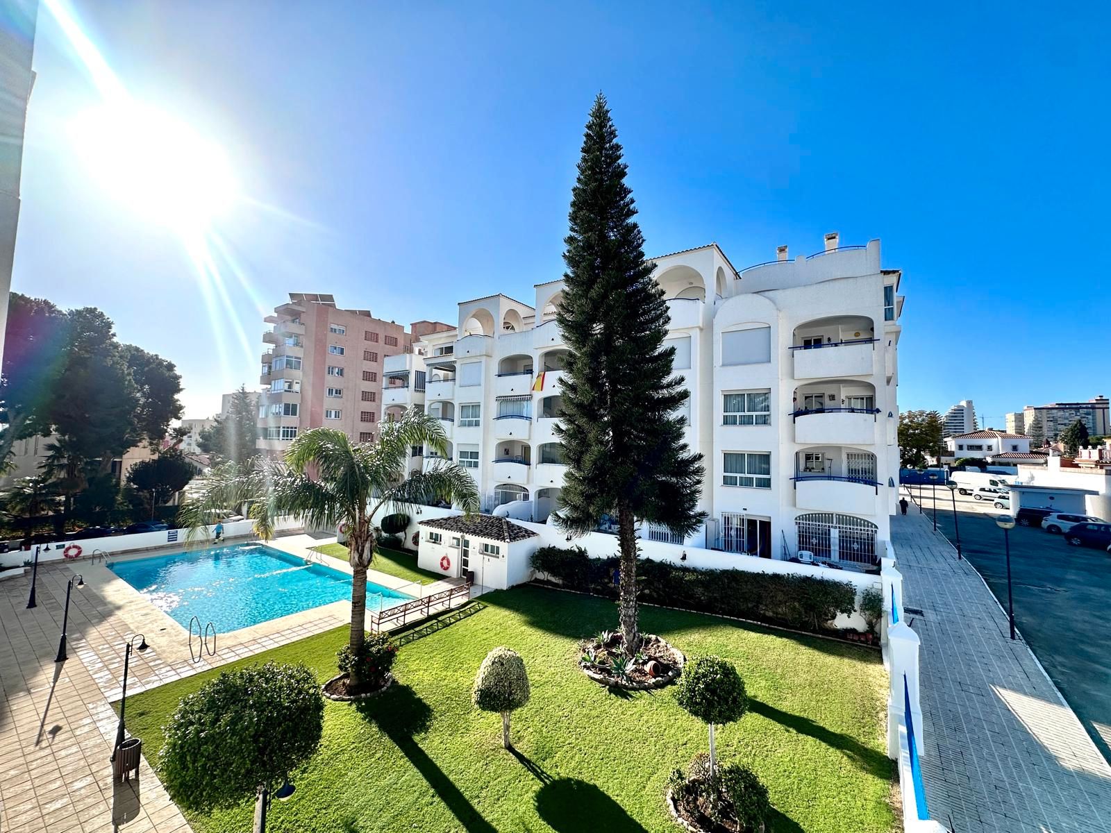 Vista exterior de Pis en venda en Benalmádena amb Aire condicionat, Terrassa i Moblat