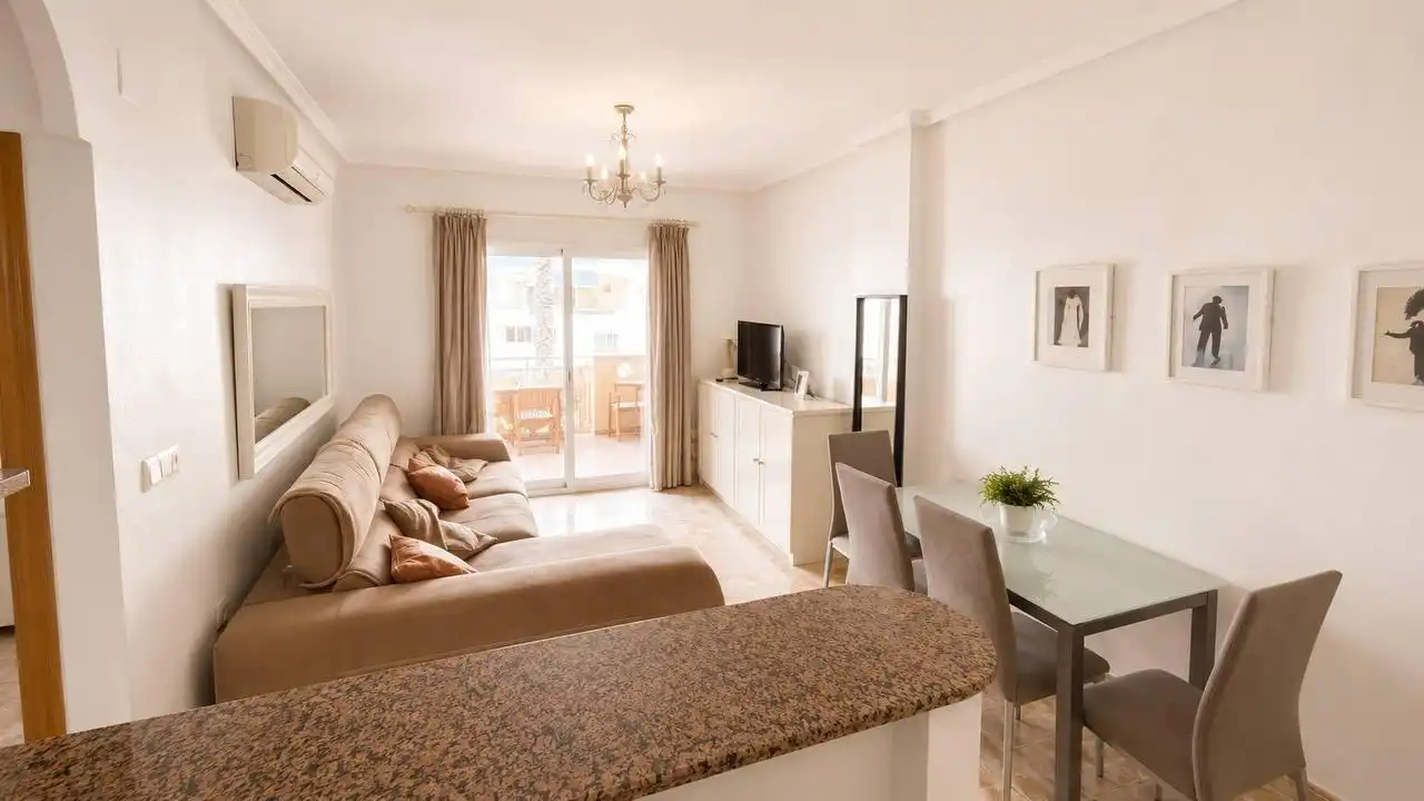 Sala de estar de Apartamento en venta en Orihuela con Jardín privado, Amueblado y Balcón