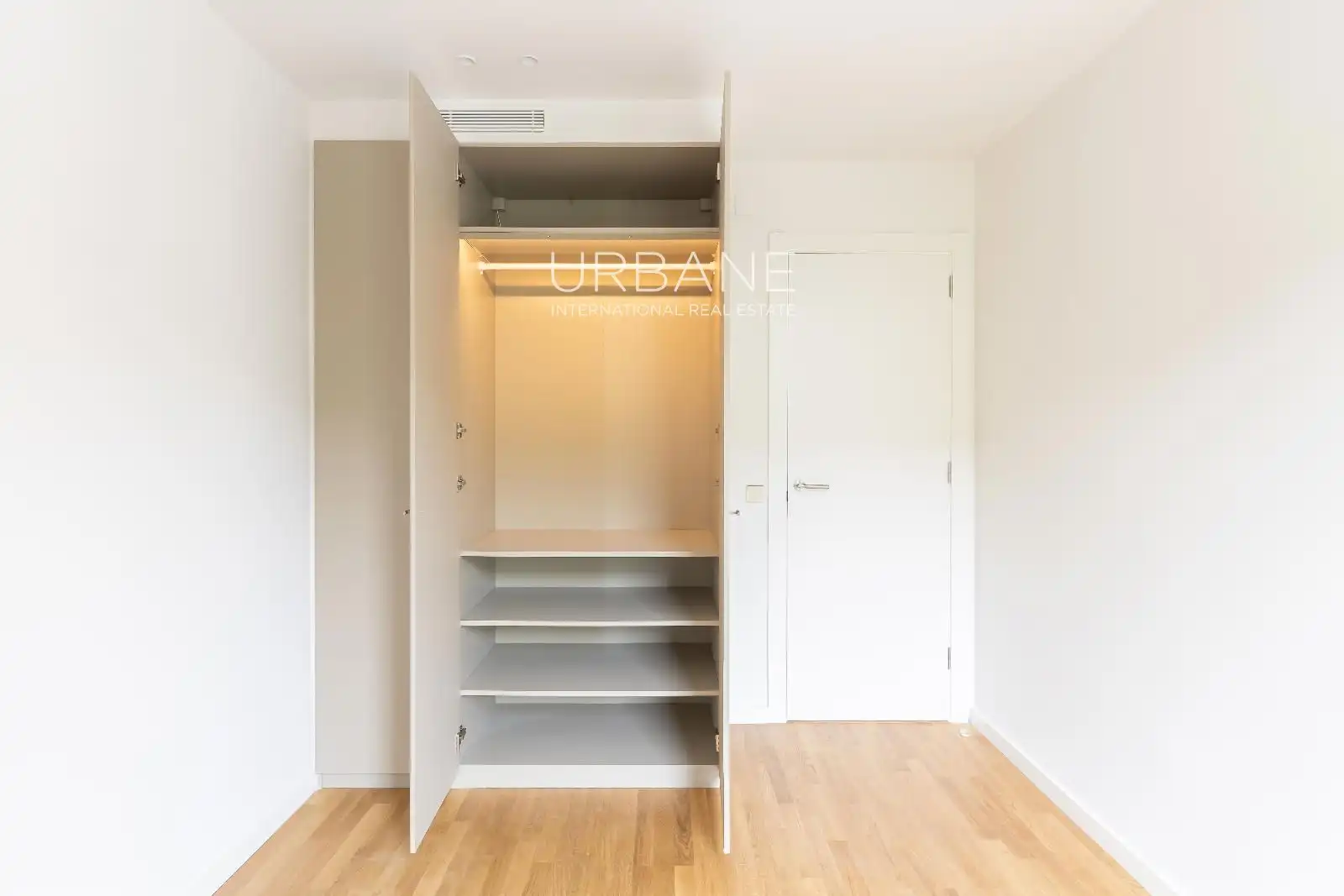 Piso con ascensor en venta en DE VILADOMAT, imagen 31