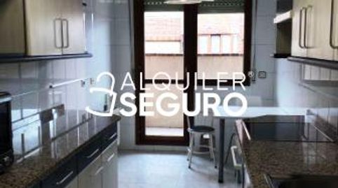 Foto 4 de Piso de alquiler en Castillo de Lantaron, Ariznabarra, Vitoria - Gasteiz