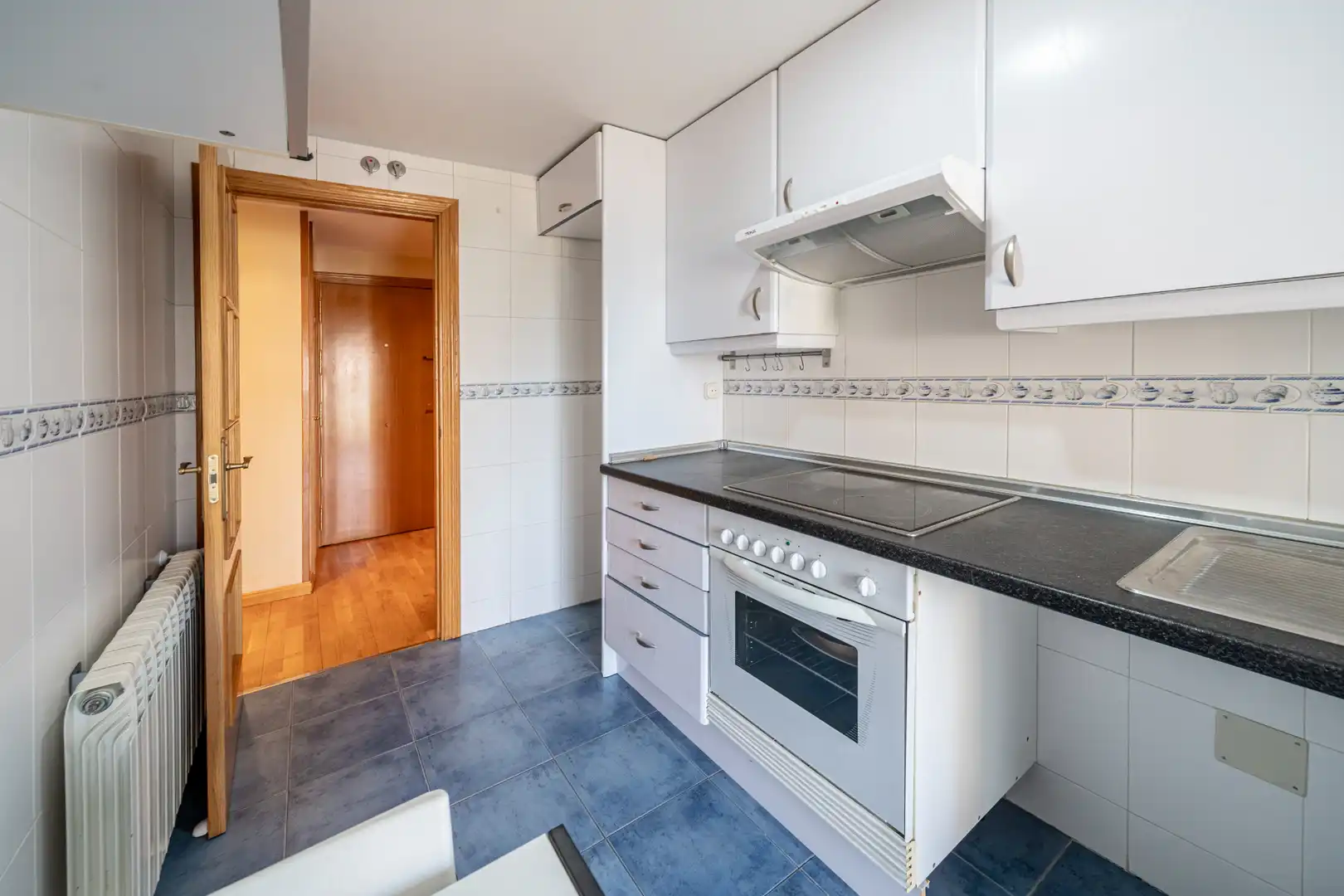 Kitchen of Flat for sale in Torrejón de Ardoz  with Air Conditioner, Heating and Parquet flooring