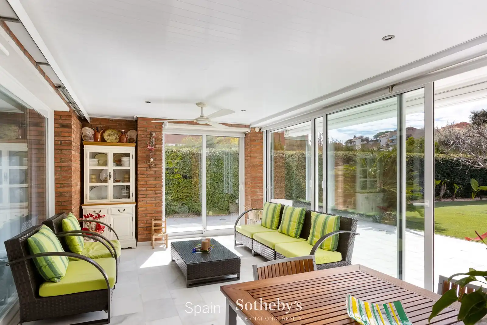 Terraza de Casa o chalet en venta en Alella con Aire acondicionado, Calefacción y Jardín privado