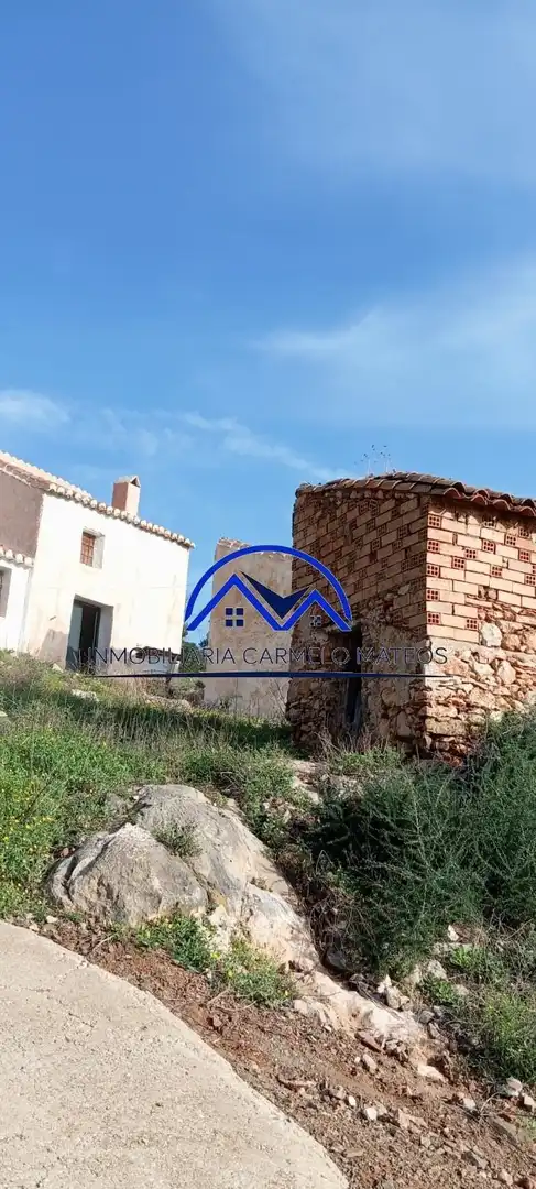 Land for sale in Comares