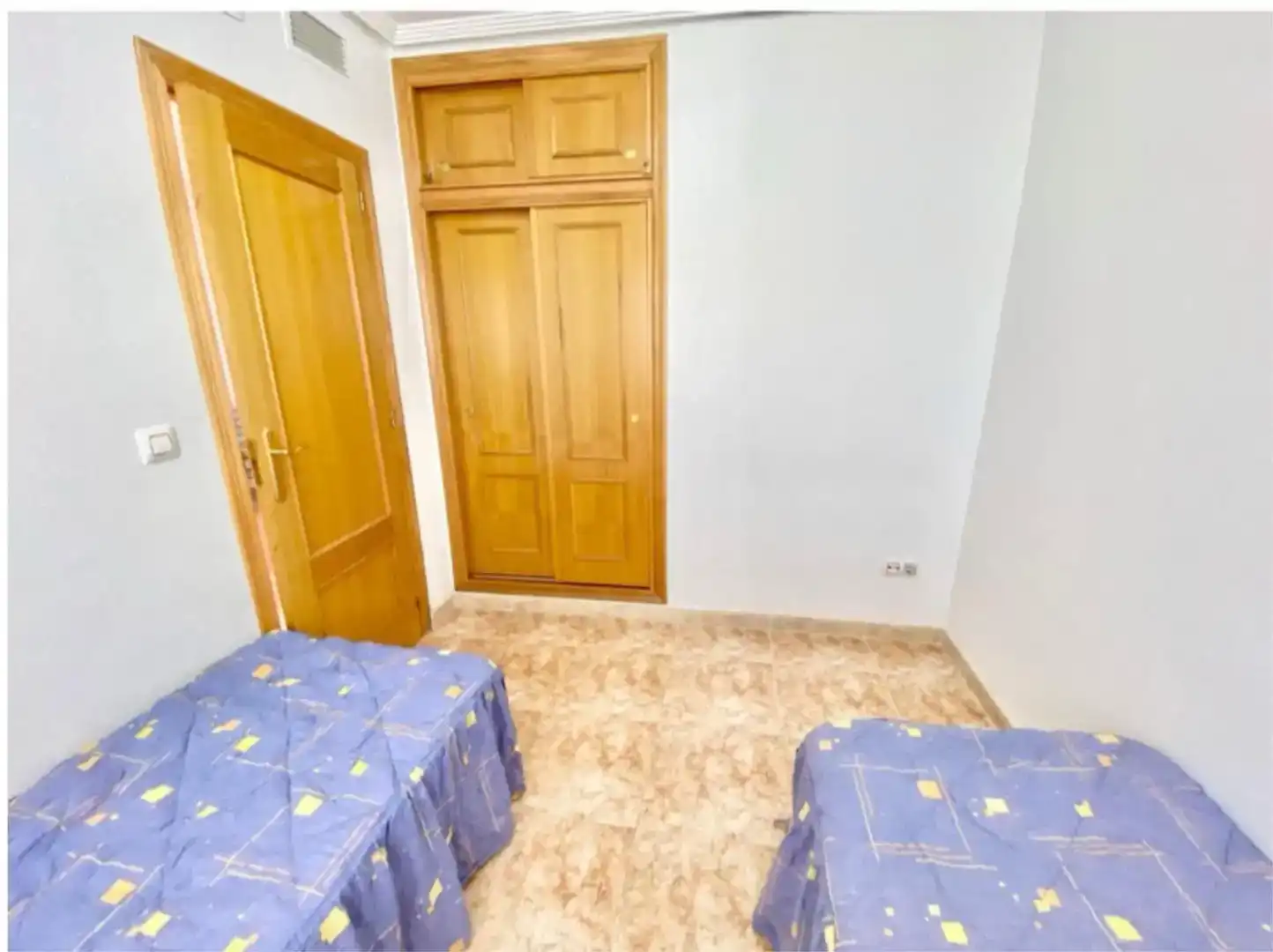 Bedroom of Houses for share in Orihuela  with Air Conditioner, Private garden and Community pool
