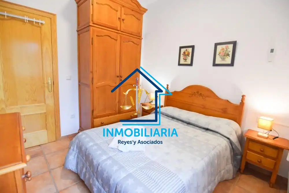 Dormitori de Casa o xalet en venda en Córdoba amb Aire condicionat, Terrassa i Piscina