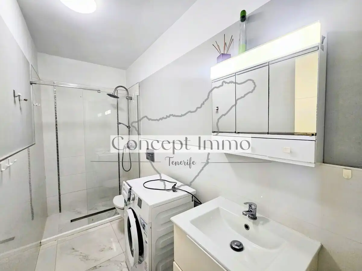 Badezimmer von Erdgeschoss zum Verkauf in Adeje mit Terrasse, Alarm und Gemeinschaftspool