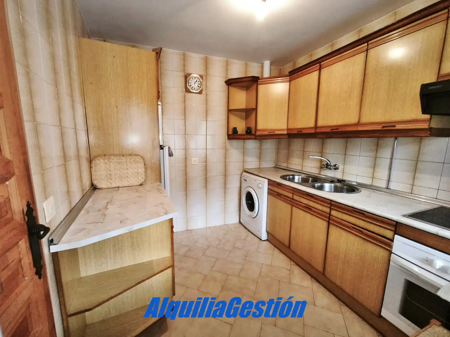 Cocina de Casa adosada en venta en Tamajón con Calefacción, Terraza y Balcón