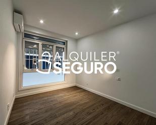 Bedroom of Flat to rent in  Madrid Capital  with Air Conditioner