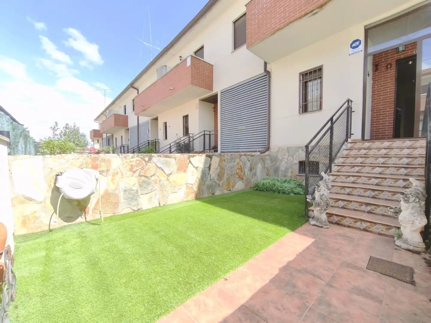 Vista exterior de Casa o chalet en venta en Las Ventas de Retamosa con Aire acondicionado, Calefacción y Jardín privado