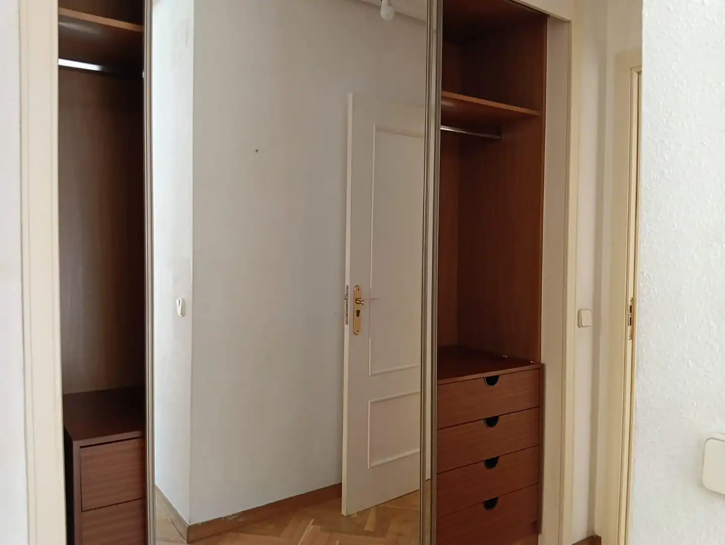 Bedroom of Flat for sale in San Lorenzo de El Escorial  with Heating, Parquet flooring and Storage room