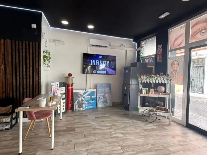 Local comercial en traspàs a calle larga 20, imagen 7