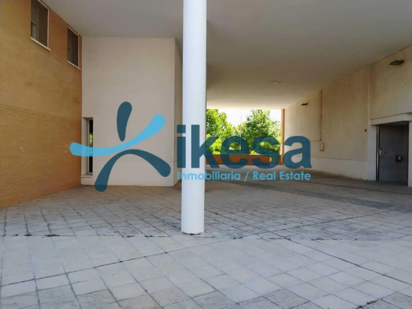 Local comercial en venda a Avenida Elvas, imagen 3