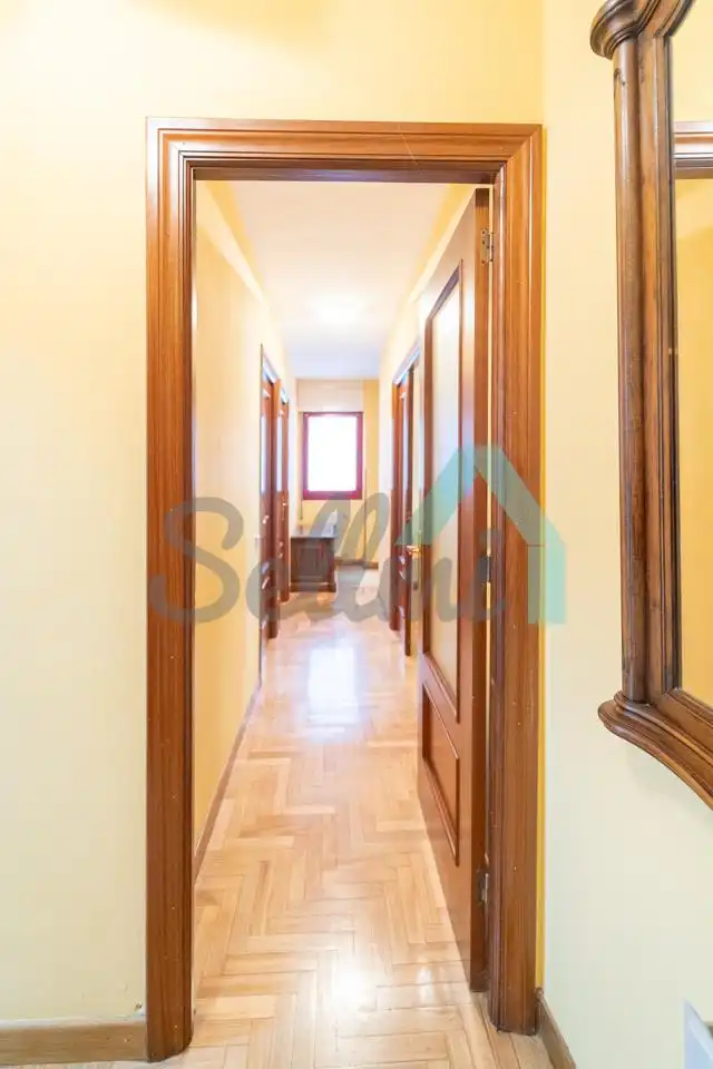 Pis en venda en Oviedo  amb Calefacció i Parquet