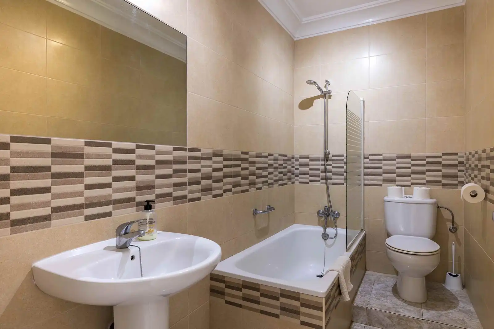 Bathroom of Detached homes for sale in Estepona  with Air Conditioner and Terrace