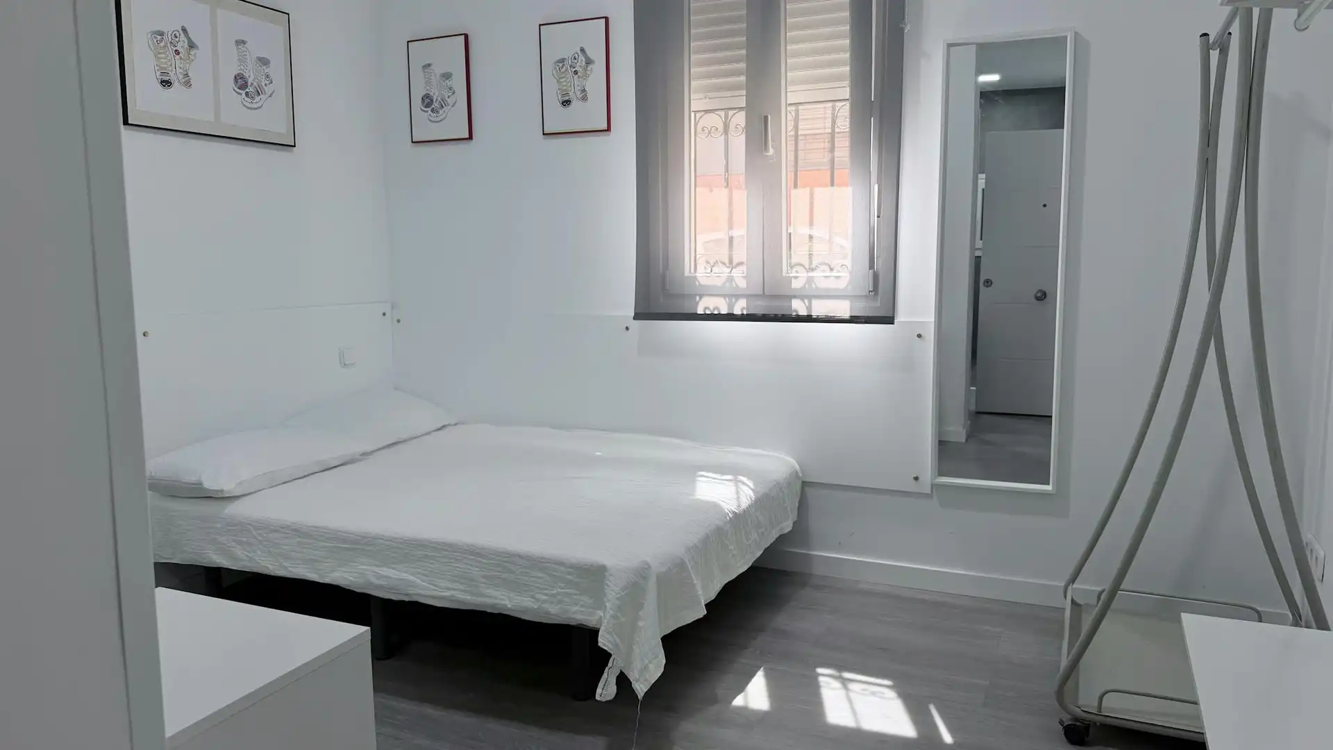 Bedroom of Flat for rent in Madrid  with Air Conditioner, Heating and Furnished